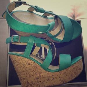 Like new! Seafoam green wedges! Size 7.5 👠